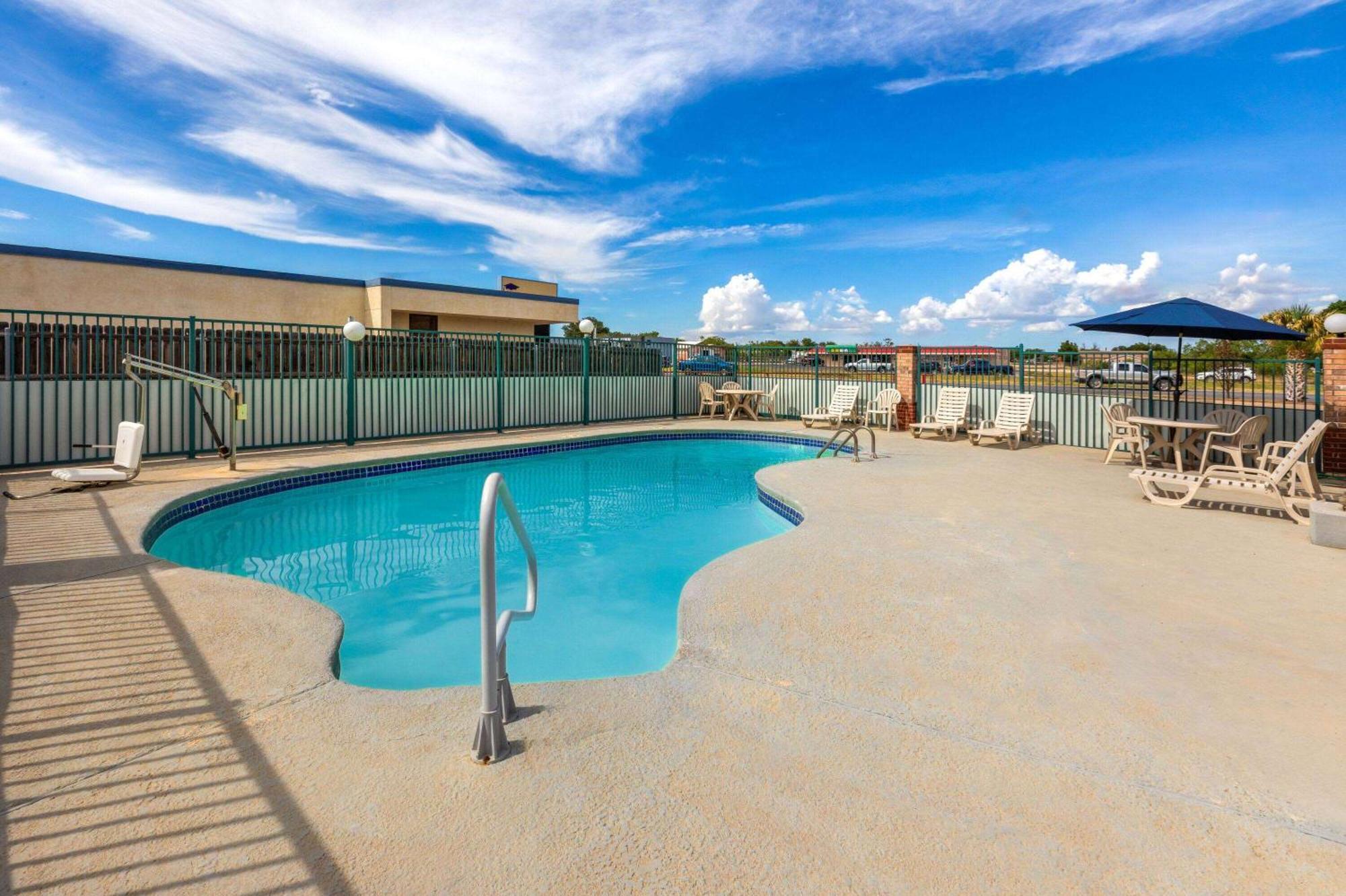 Ramada Limited San Angelo Motell Exteriör bild