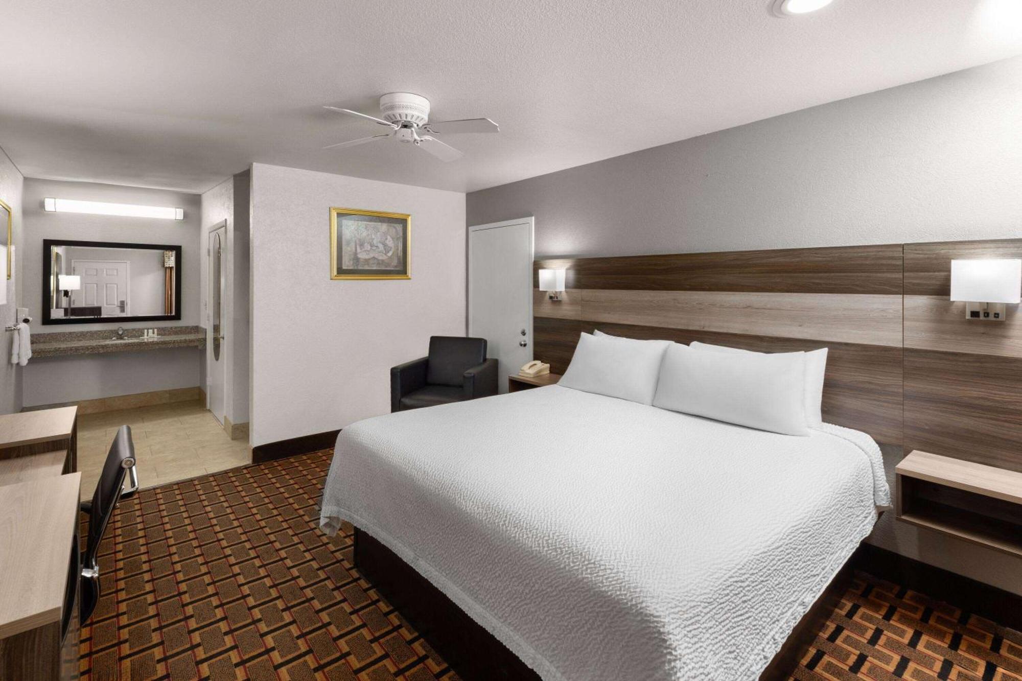 Ramada Limited San Angelo Motell Exteriör bild
