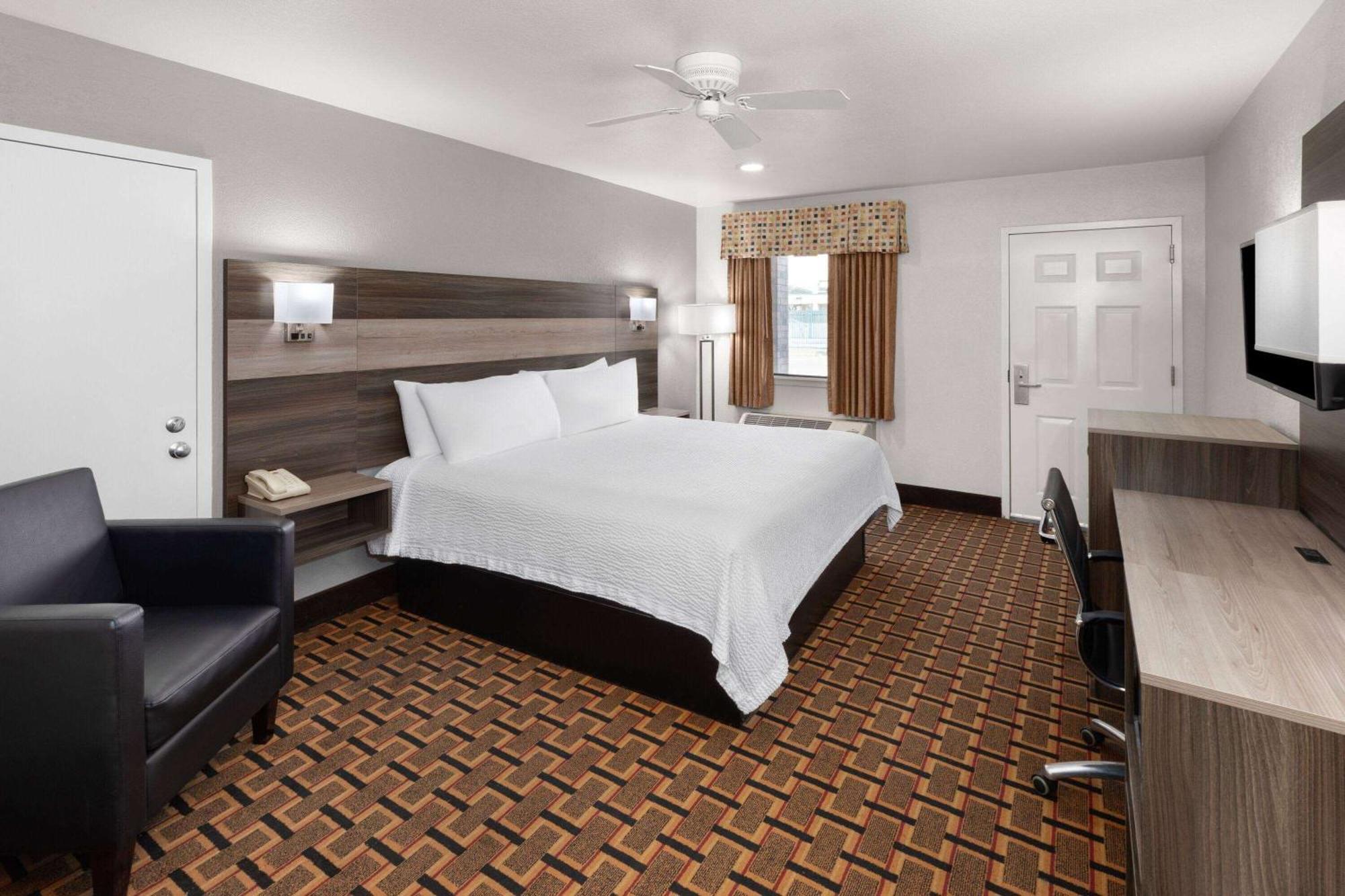 Ramada Limited San Angelo Motell Exteriör bild