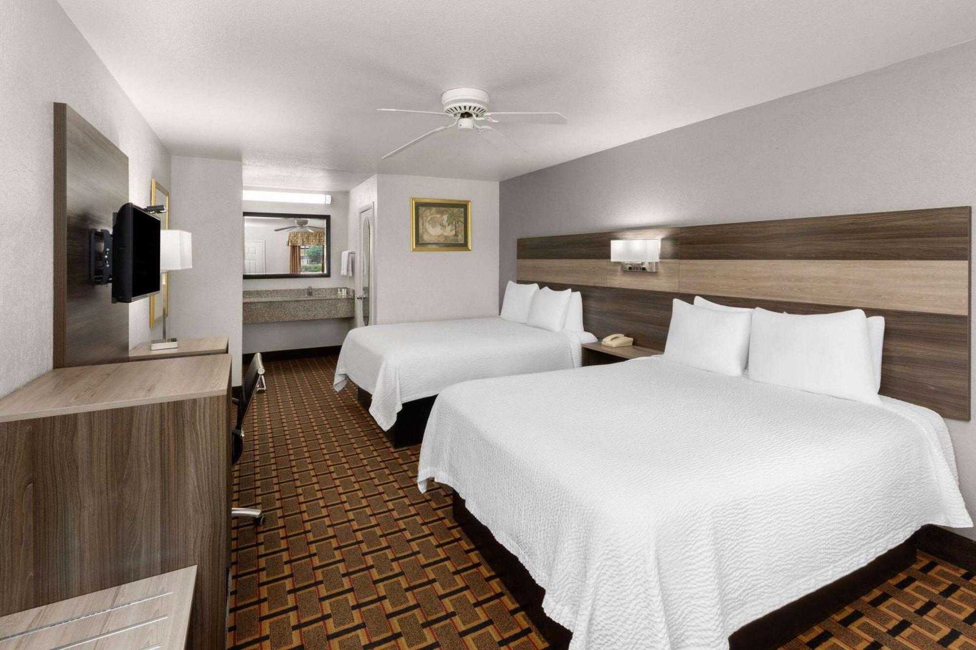 Ramada Limited San Angelo Motell Exteriör bild