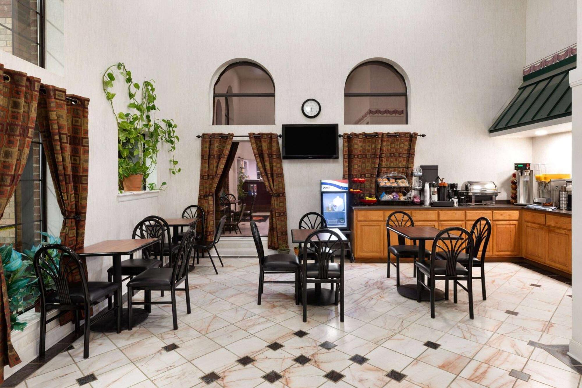 Ramada Limited San Angelo Motell Exteriör bild